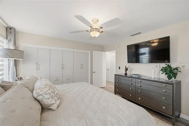 $1,145,000 | 5400 Gulf Drive, Unit 32, Holmes Beach, FL 34217