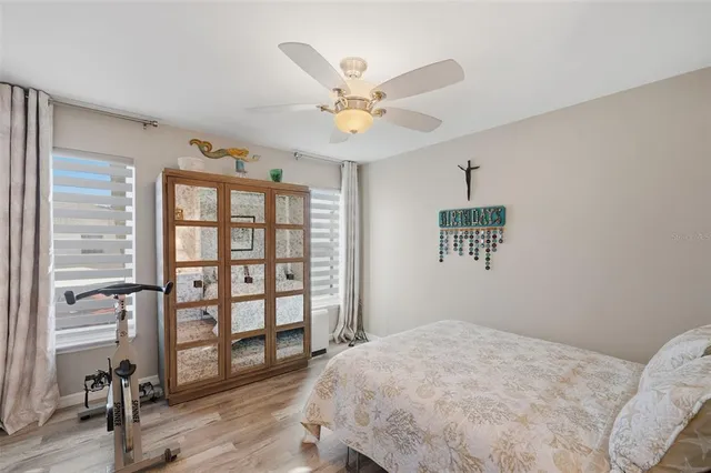 $1,145,000 | 5400 Gulf Drive, Unit 32, Holmes Beach, FL 34217