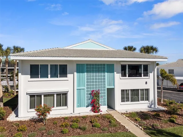 $1,145,000 | 5400 Gulf Drive, Unit 32, Holmes Beach, FL 34217