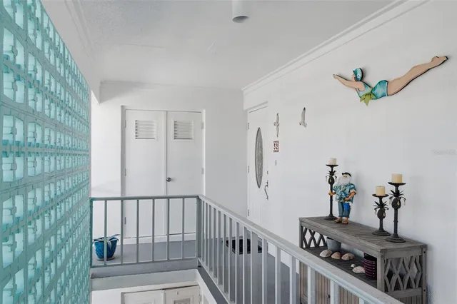 $1,145,000 | 5400 Gulf Drive, Unit 32, Holmes Beach, FL 34217