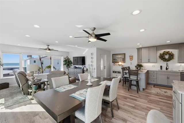 $1,145,000 | 5400 Gulf Drive, Unit 32, Holmes Beach, FL 34217