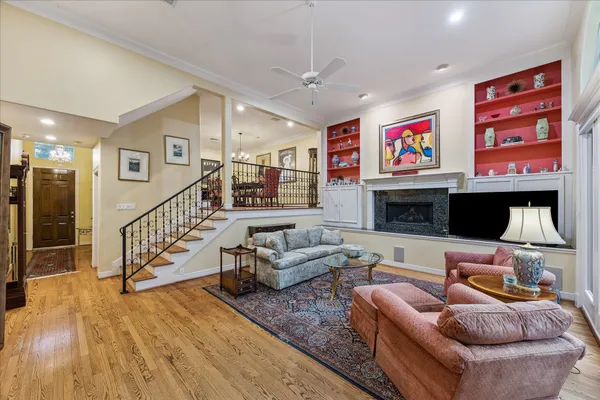$675,000 | 2939 Sackett Street, Houston, TX 77098