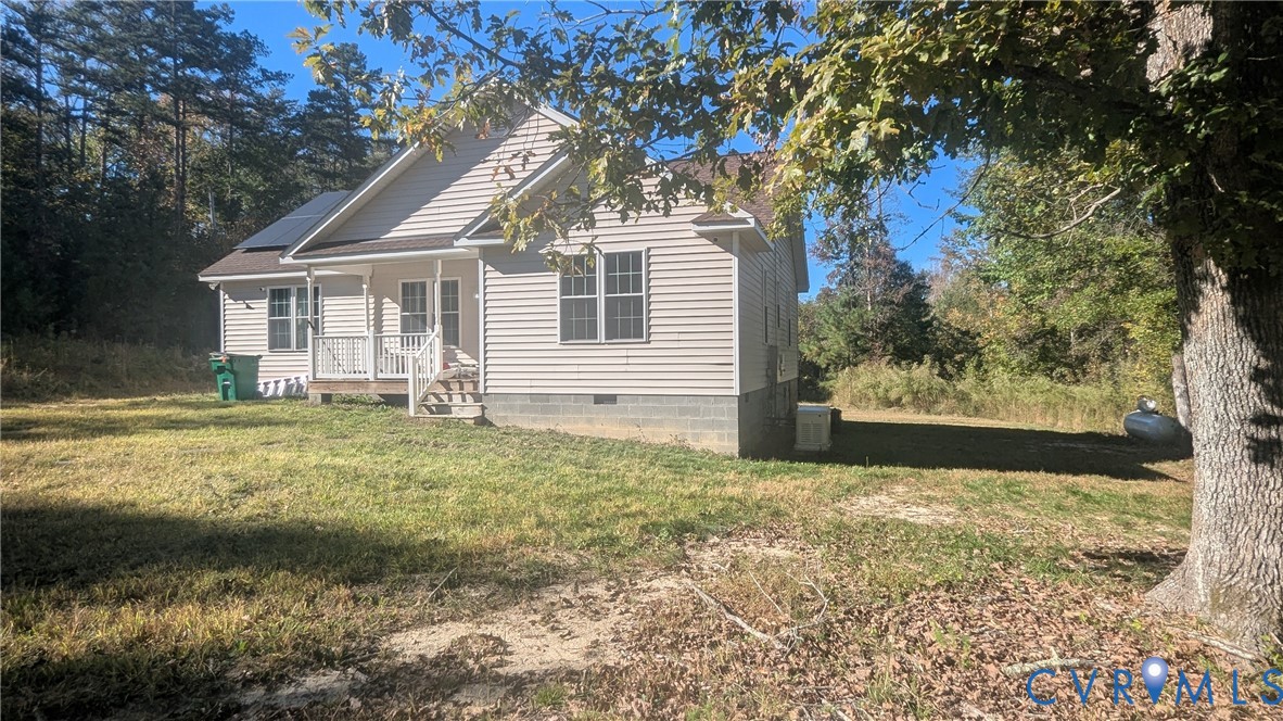 24580 St James Road Jetersville, VA 23083 - Photo 18 of 48 Single-story residence featuring light-colored sid