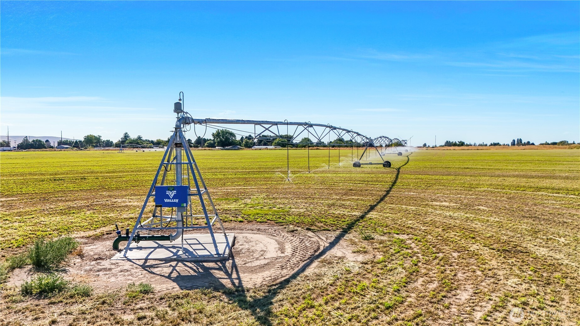 -na South Taylor Road Othello, WA 99344 - Photo 8 of 8 a view of a ocean with a nearby beach