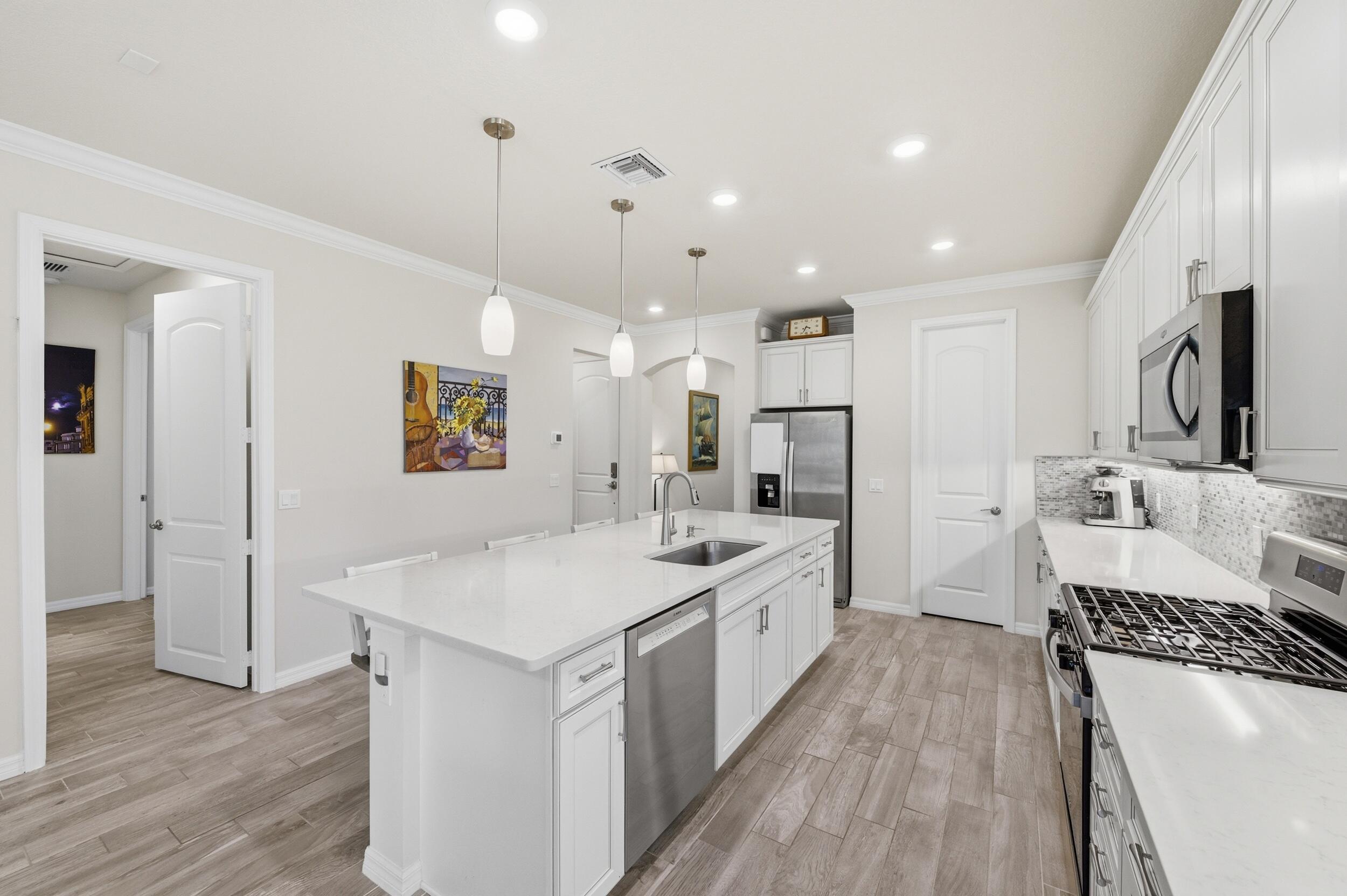 4763 Roldan Court Lake Worth, FL 33467 - Photo 10 of 49 Kitchen