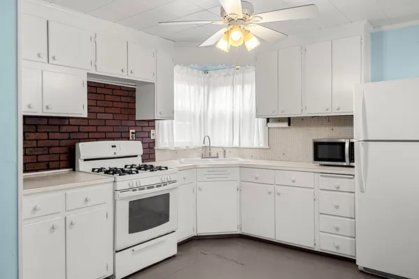 $495,000 | 21 Chestnut Street, Woburn, MA 01801
