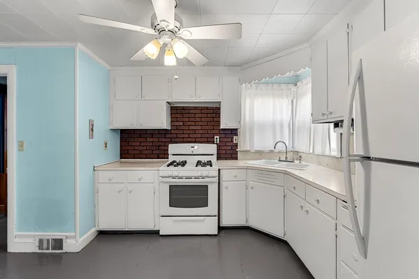 $495,000 | 21 Chestnut Street, Woburn, MA 01801