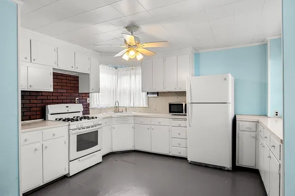 $495,000 | 21 Chestnut Street, Woburn, MA 01801