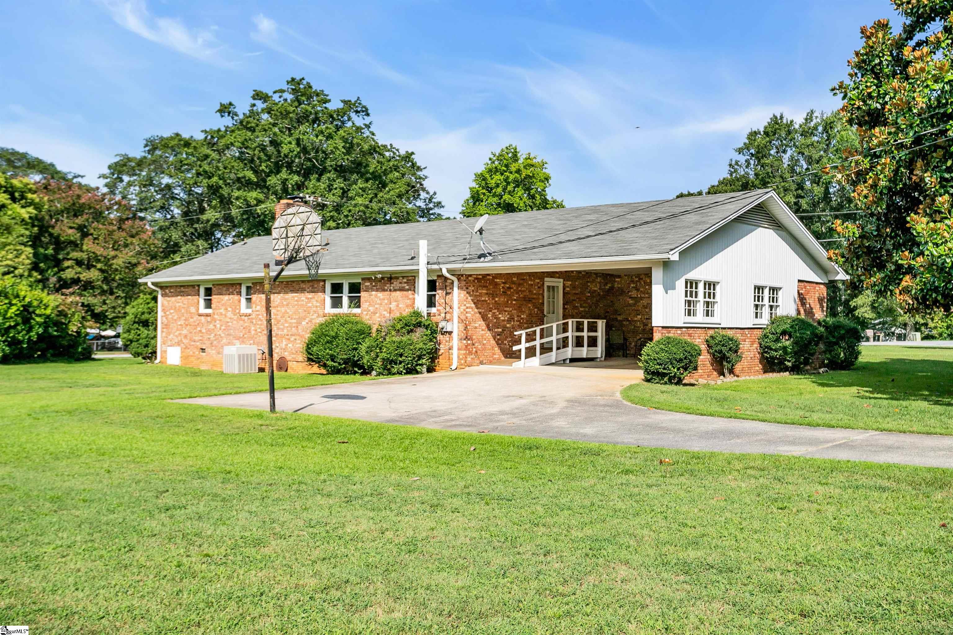 1 Vine Hill Road Greenville, SC 29607 - Photo 36 of 45 Gallery Image 36