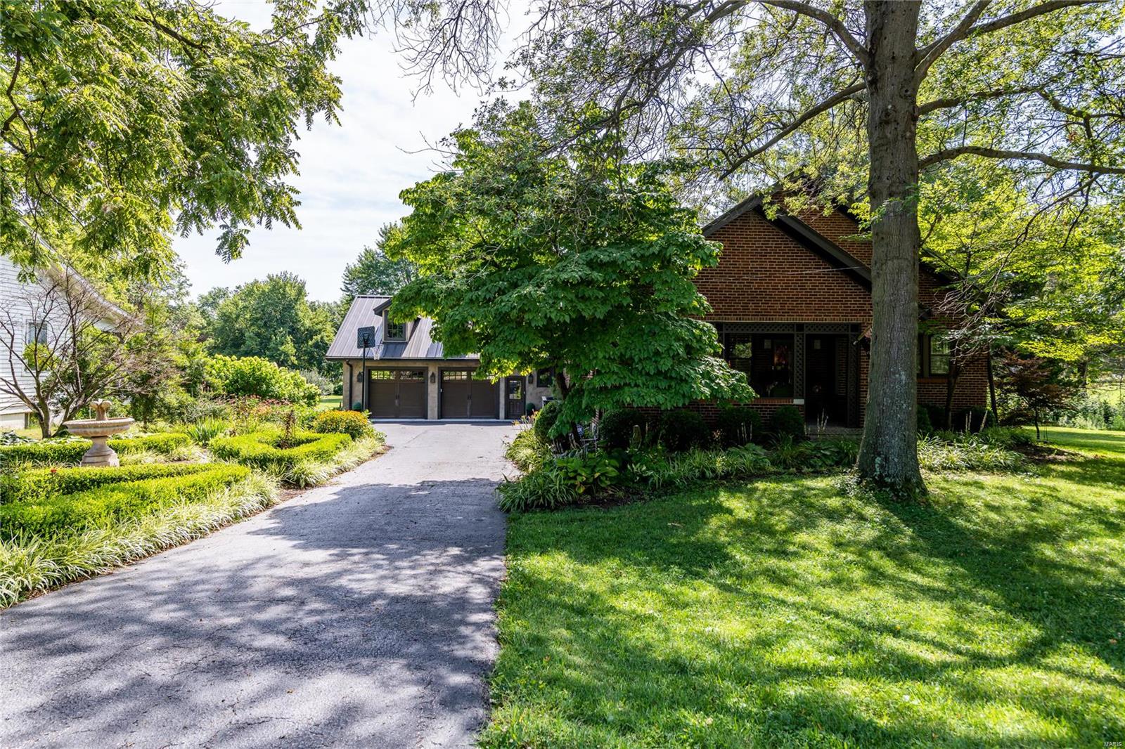 9222 Sappington Road St. Louis, MO 63126 - Photo 2 of 62 Gallery Image 2