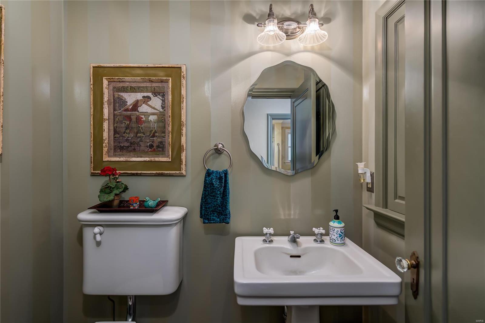 9222 Sappington Road St. Louis, MO 63126 - Photo 22 of 62 Gallery Image 22