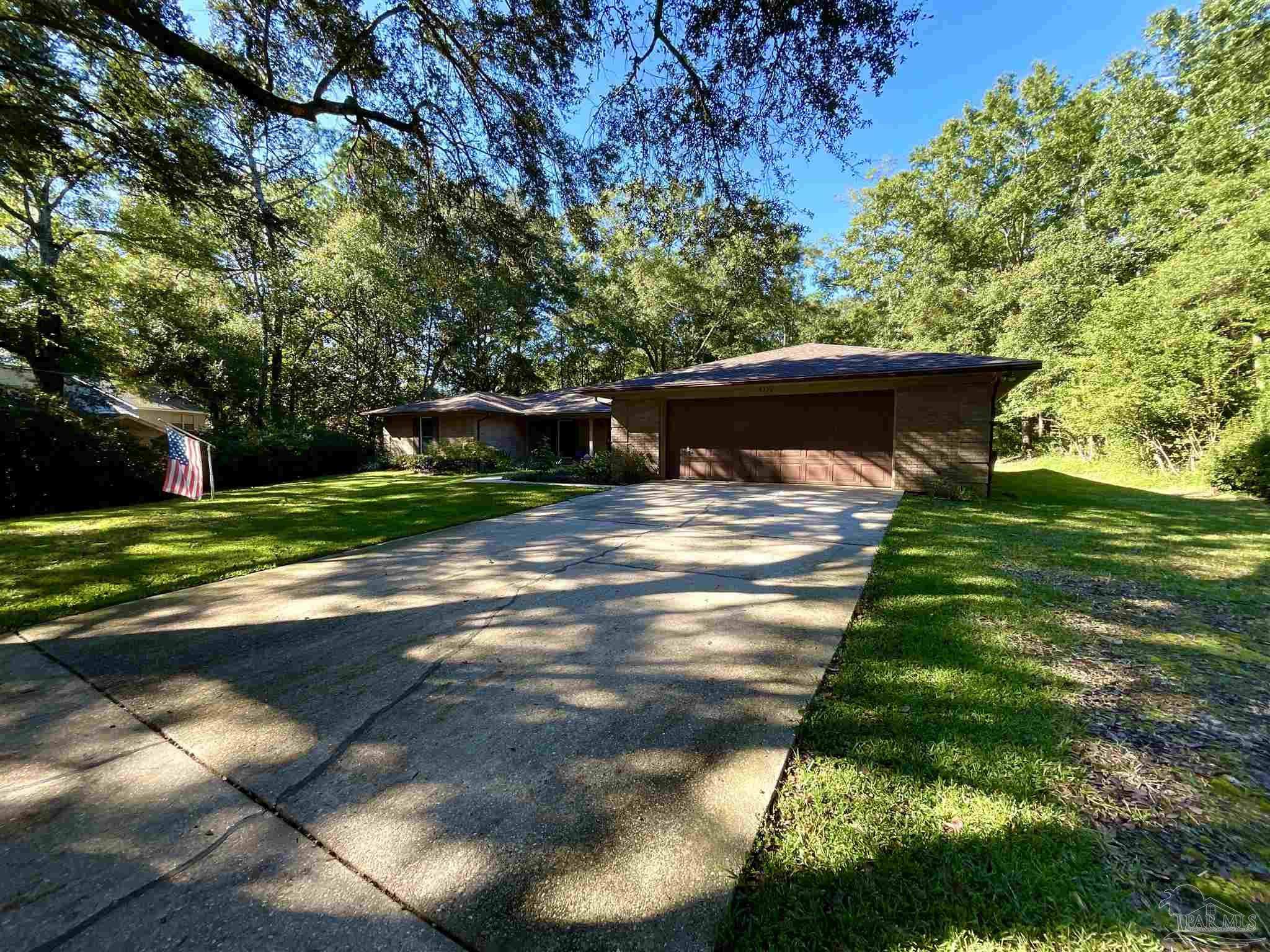 5176 Rowe Trail Pace, FL 32571 - Photo 4 of 72 Gallery Image 4