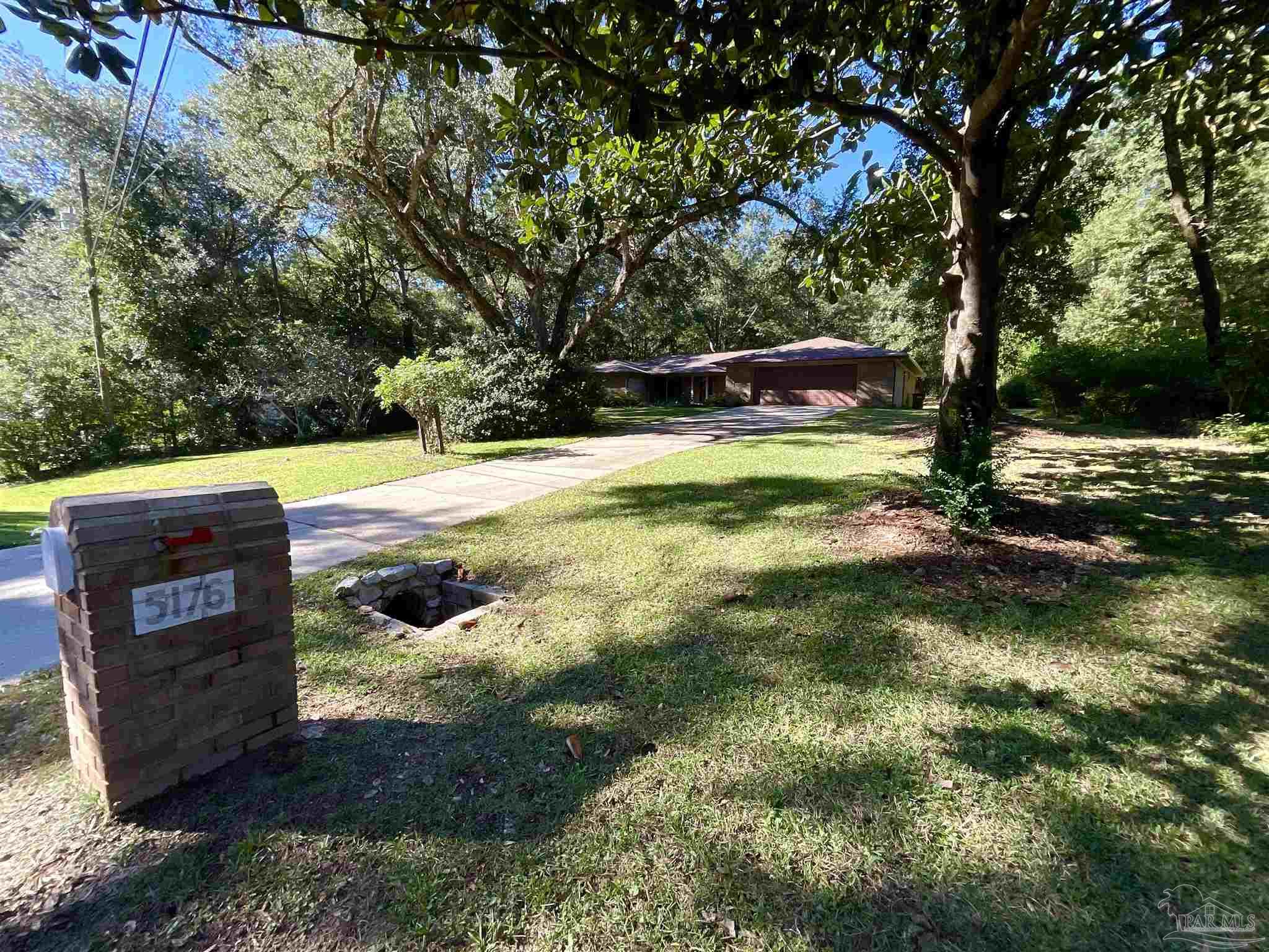 5176 Rowe Trail Pace, FL 32571 - Photo 5 of 72 Gallery Image 5