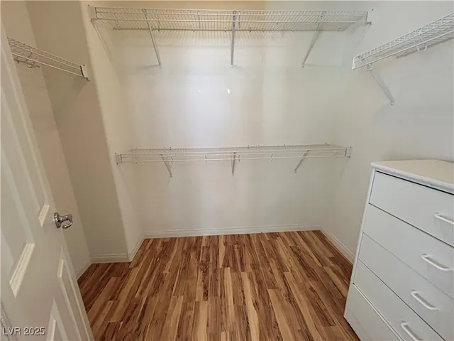 $2,900 | 5553 Fairmeade Way, Las Vegas, NV 89135