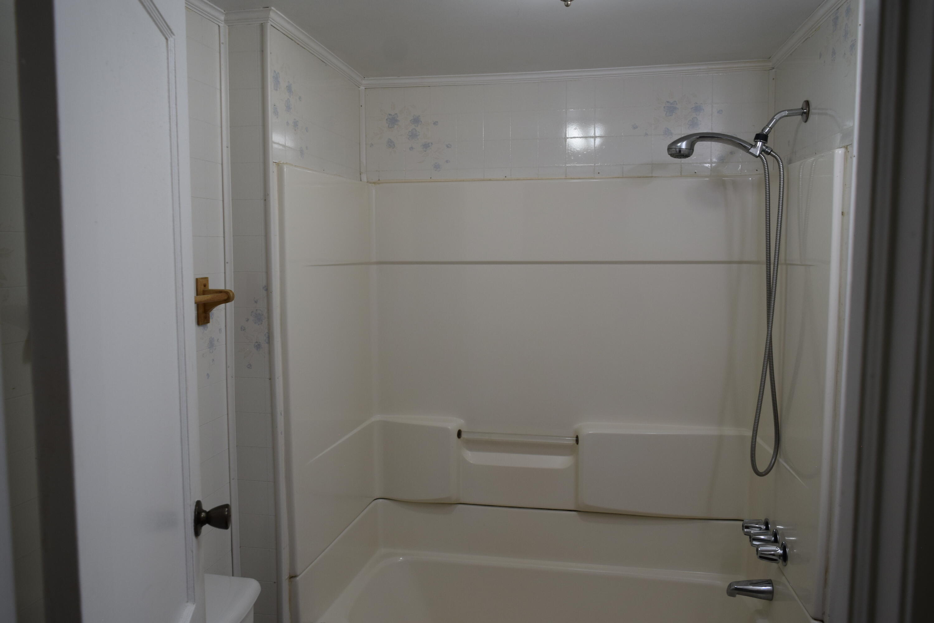 812 Conner Grove Road Southwest Willis, VA 24380 - Photo 25 of 87 DSC_0065
