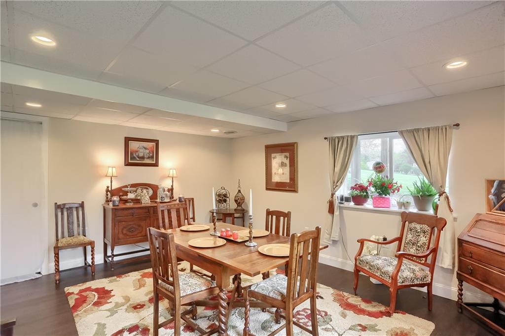 511 Gas Valley Road Georgetown, PA 15043 - Photo 3 of 25