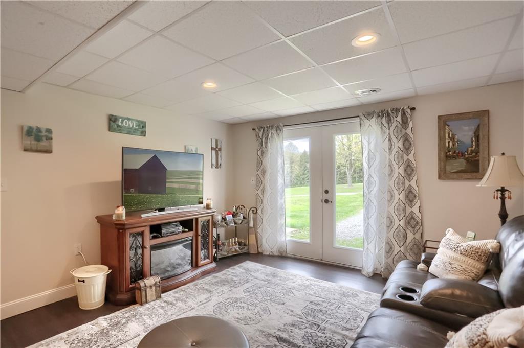 511 Gas Valley Road Georgetown, PA 15043 - Photo 5 of 25