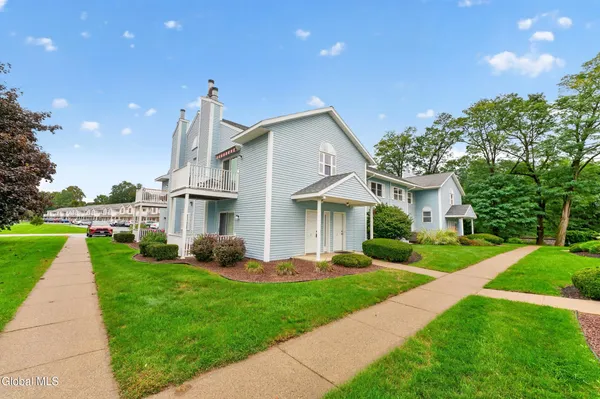 $189,900 | 705 Cambridge Manor Drive, Scotia, NY 12302