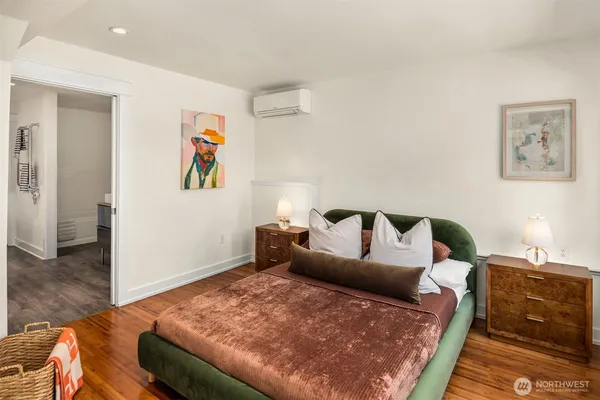 $1,050,000 | 11544 24th Avenue Northeast, Seattle, WA 98125