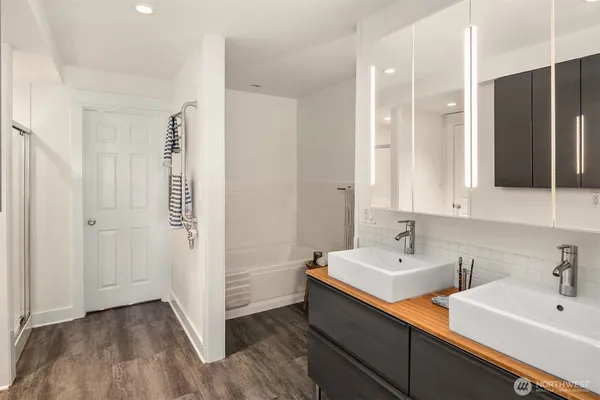 $1,050,000 | 11544 24th Avenue Northeast, Seattle, WA 98125