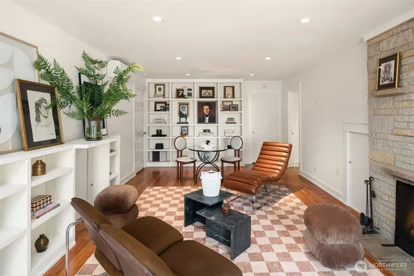 $1,050,000 | 11544 24th Avenue Northeast, Seattle, WA 98125