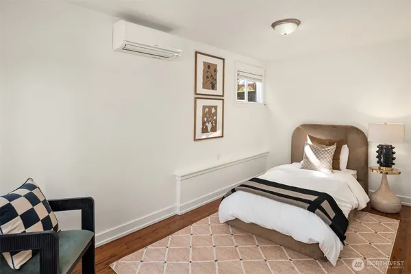 $1,050,000 | 11544 24th Avenue Northeast, Seattle, WA 98125