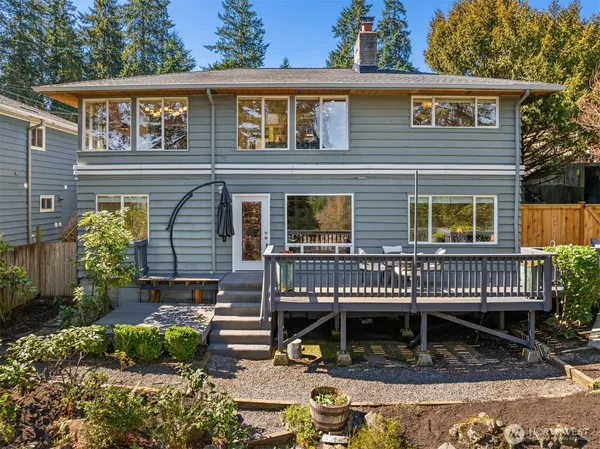 $1,050,000 | 11544 24th Avenue Northeast, Seattle, WA 98125