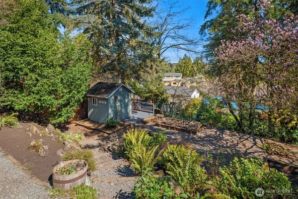 $1,050,000 | 11544 24th Avenue Northeast, Seattle, WA 98125