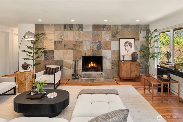 $1,050,000 | 11544 24th Avenue Northeast, Seattle, WA 98125