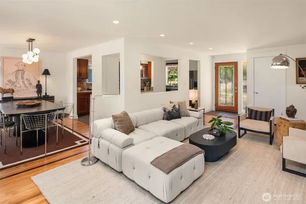 $1,050,000 | 11544 24th Avenue Northeast, Seattle, WA 98125