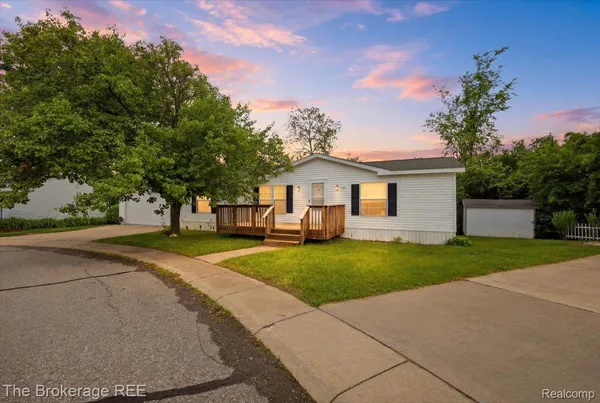 $59,900 | 2500 Mann Road, Clarkston, MI 48346