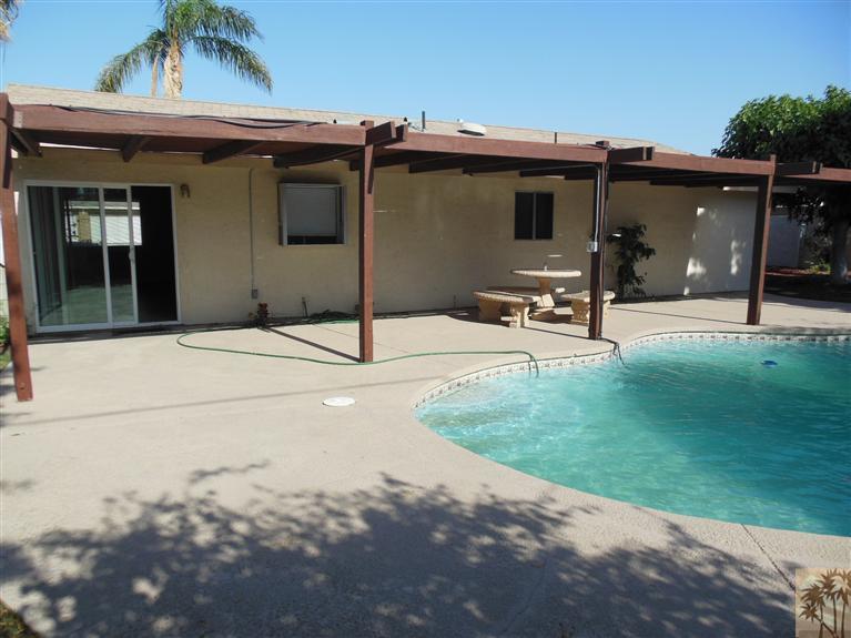 41625 Lima Hall Road Bermuda Dunes, CA 92203 - Photo 10 of 14 a view of a backyard