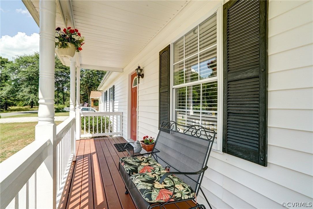 1017 Riverside Drive Lanexa, VA 23089 - Photo 8 of 35 Gallery Image 8
