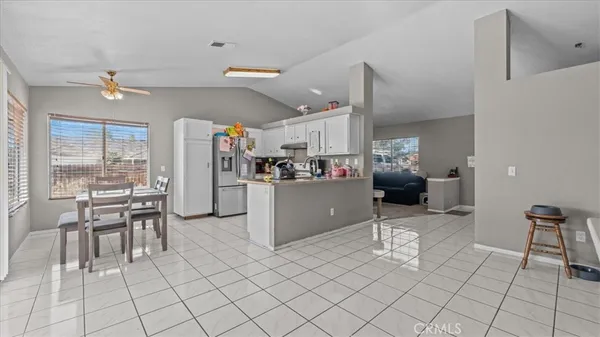 $374,999 | 15711 Garnet Cove, Victorville, CA 92394