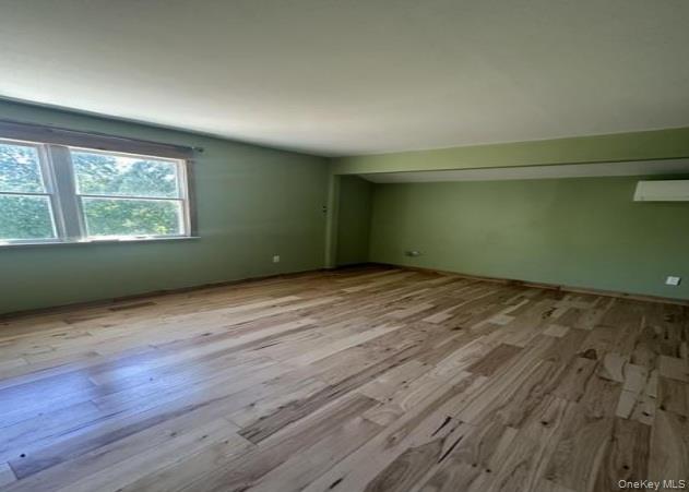 888 Pond View Road Riverhead, NY 11901 - Photo 6 of 10