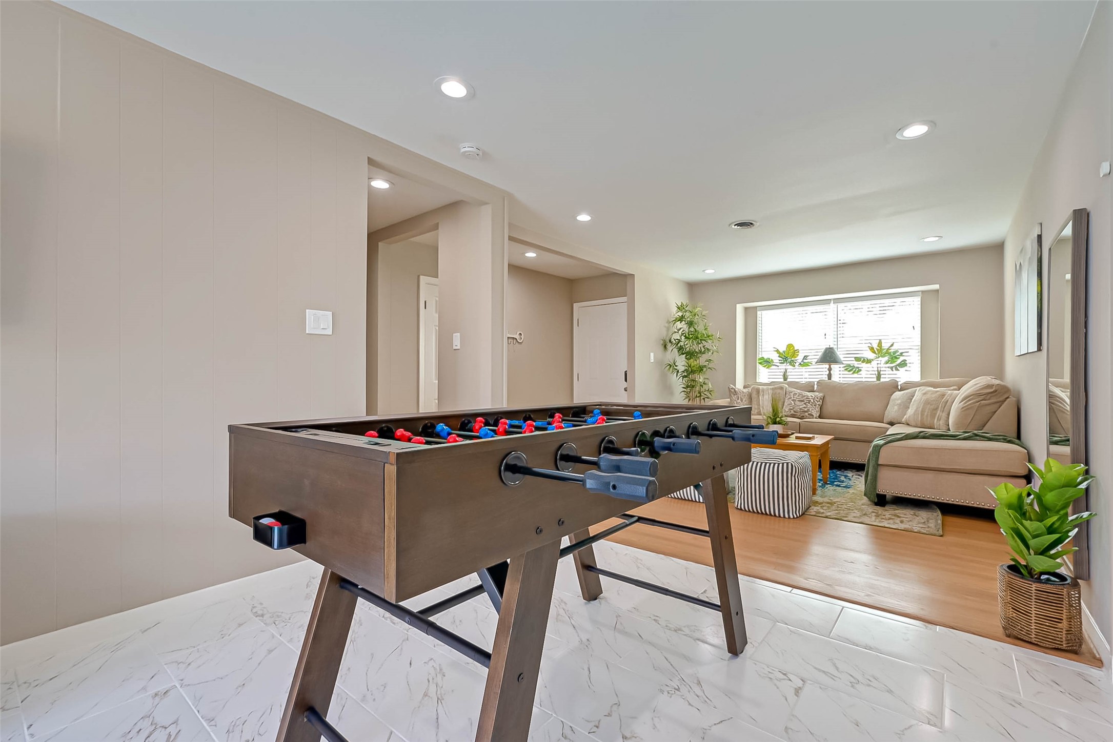 5330 Hialeah Drive Houston, TX 77092 - Photo 6 of 29 a room with furniture and a window