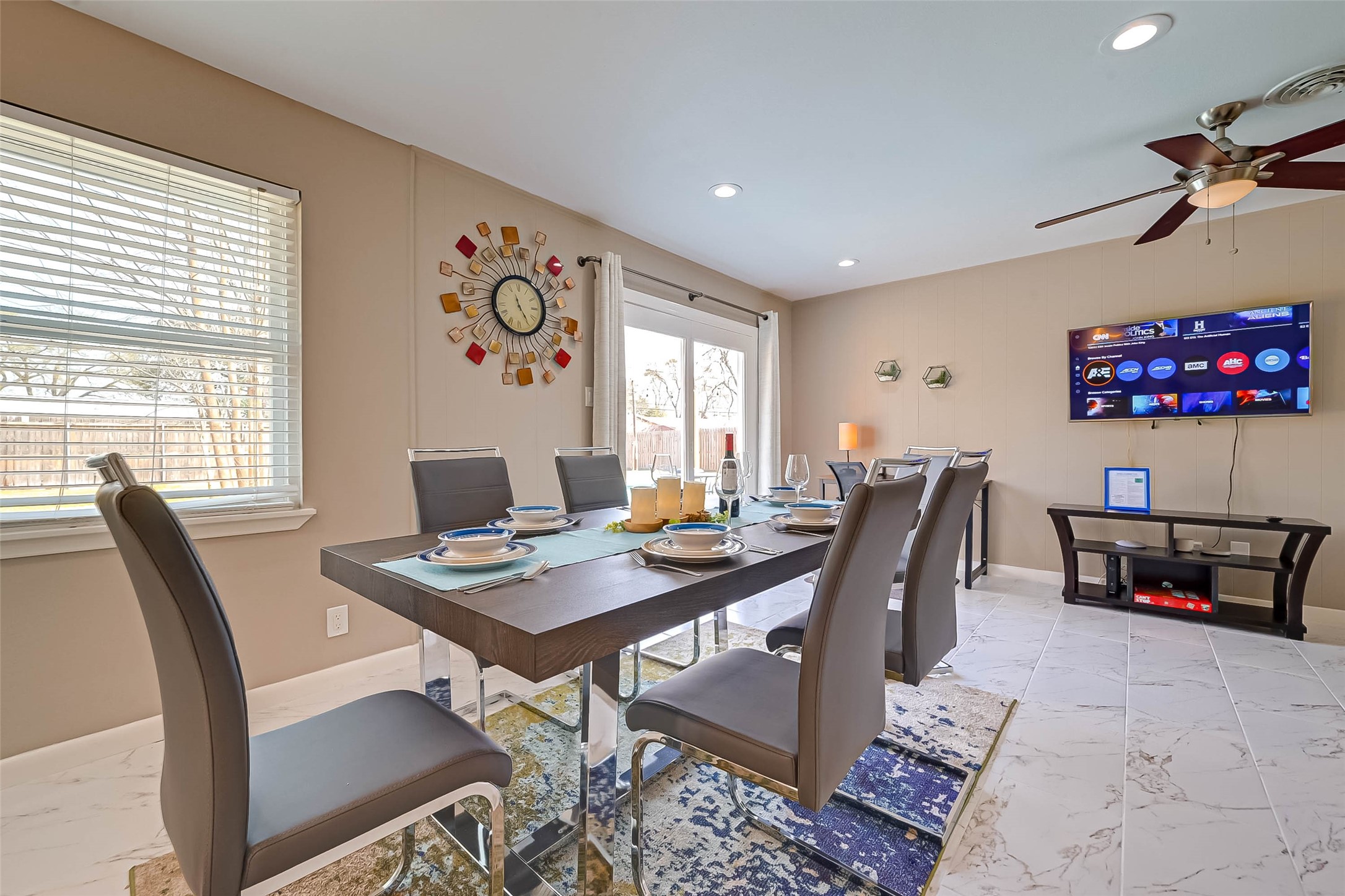 5330 Hialeah Drive Houston, TX 77092 - Photo 8 of 29 a view of a dining room with furniture