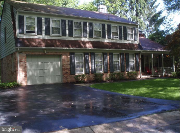 10705 Seneca Spring Way Gaithersburg, MD 20886 - Photo 18 of 28 Beautiful Home in Private Setting