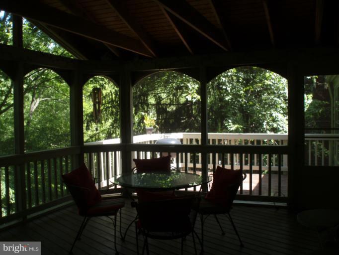 10705 Seneca Spring Way Gaithersburg, MD 20886 - Photo 6 of 28 Private Back Porch