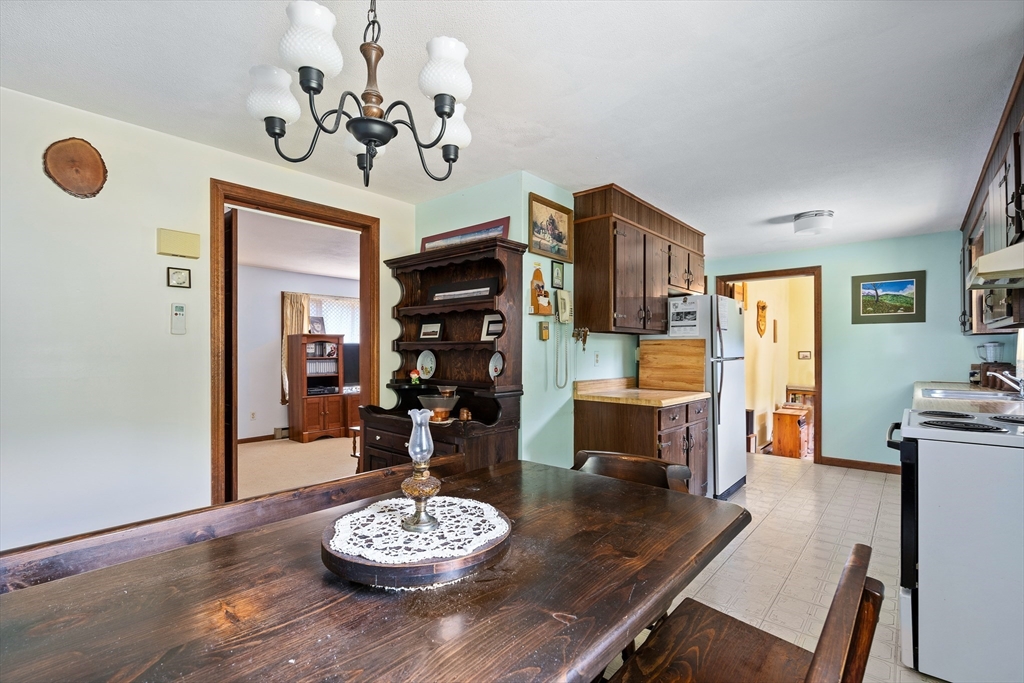 10 Concord Drive Easthampton, MA 01027 - Photo 11 of 26