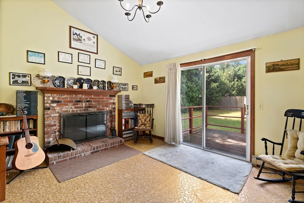 10 Concord Drive Easthampton, MA 01027 - Photo 15 of 26