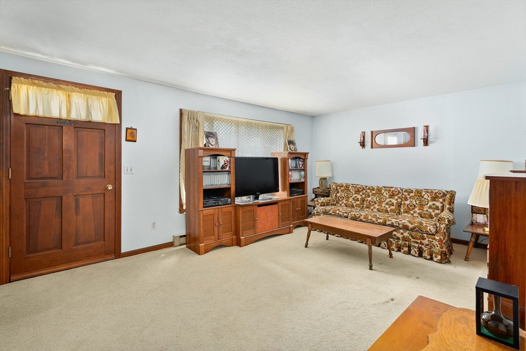 10 Concord Drive Easthampton, MA 01027 - Photo 16 of 26