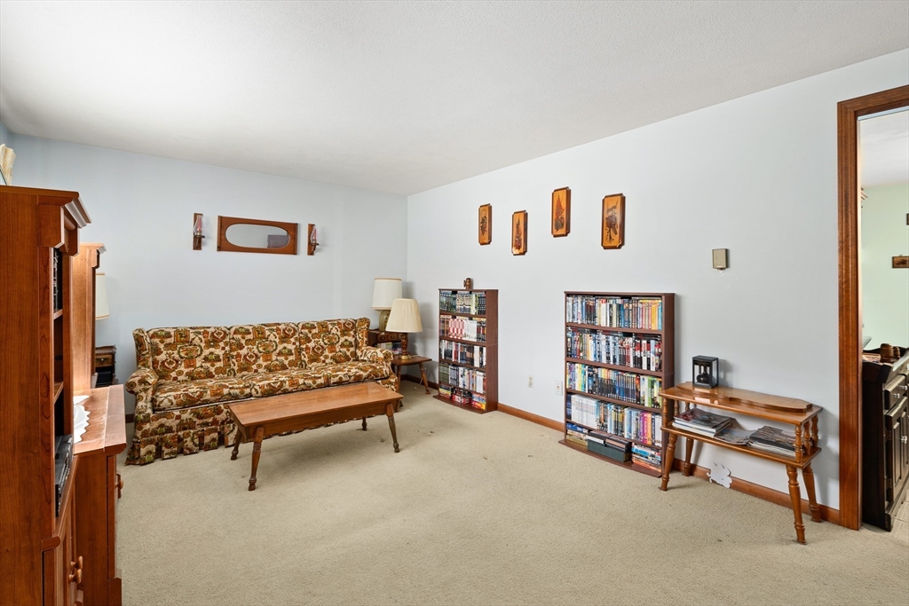 10 Concord Drive Easthampton, MA 01027 - Photo 17 of 26