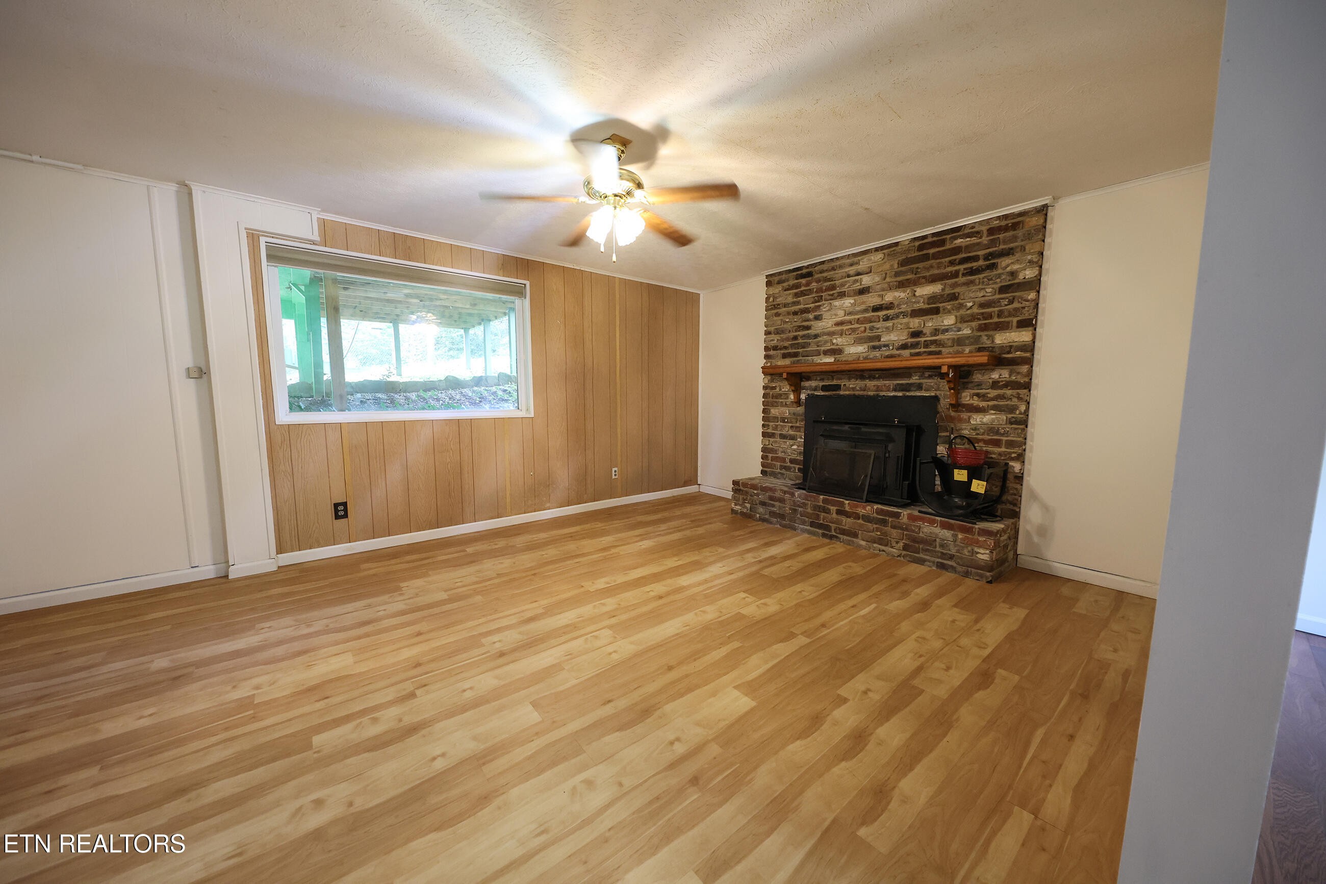 102 Norway Lane Oak Ridge, TN 37830 - Photo 21 of 40 25N179A4507 copy