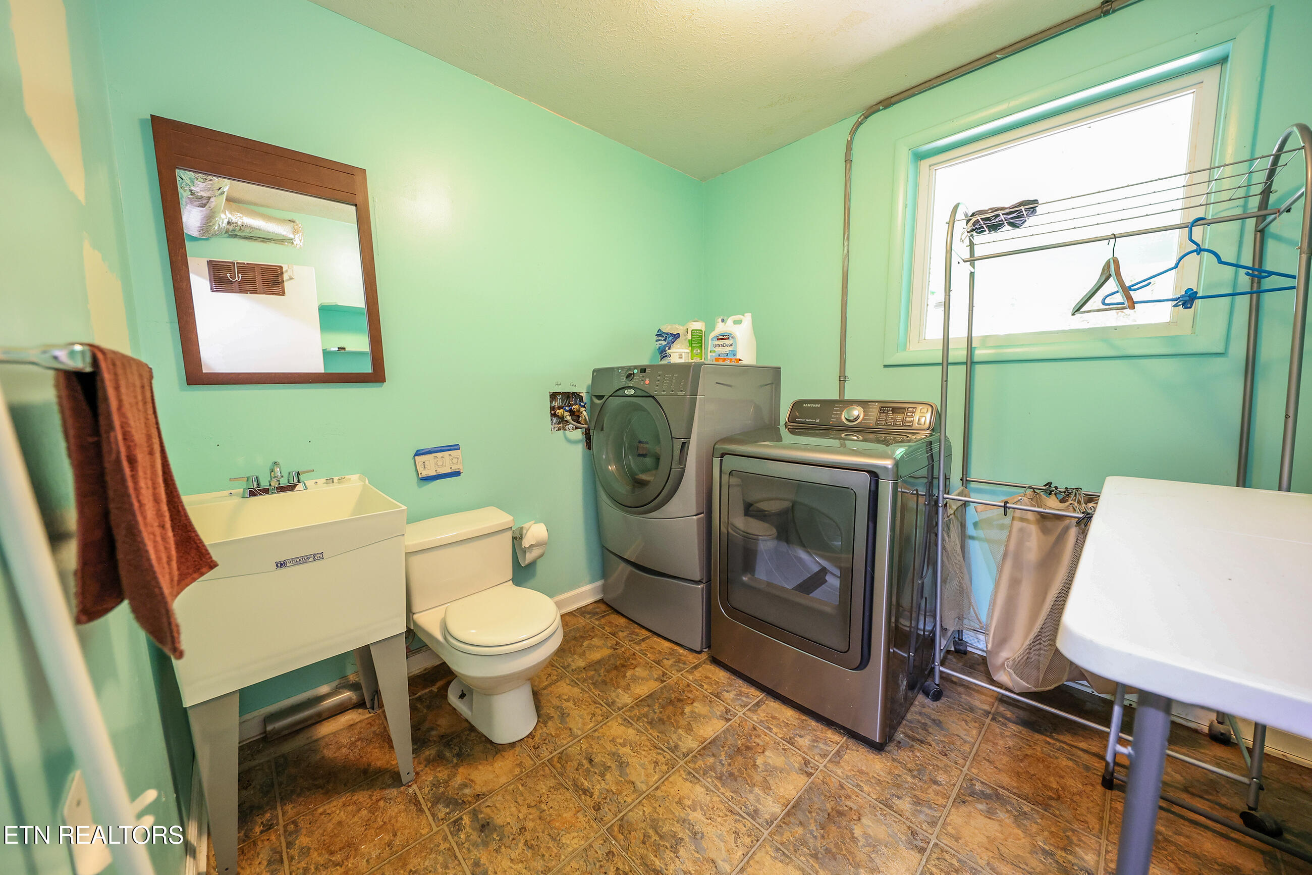 102 Norway Lane Oak Ridge, TN 37830 - Photo 22 of 40 28N179A4510 copy