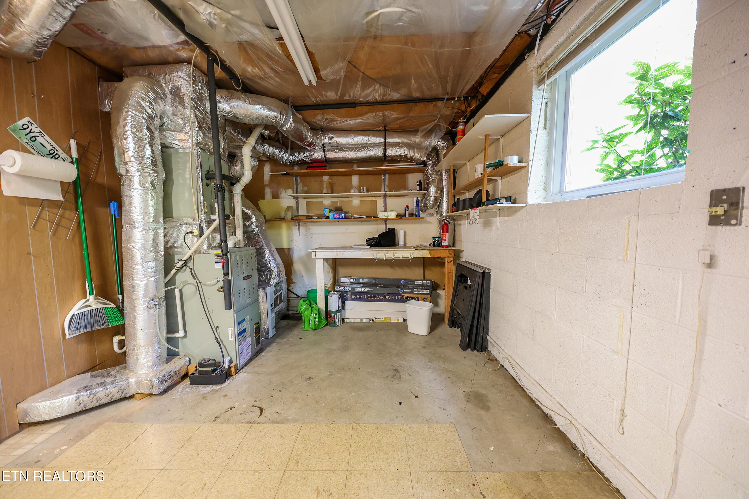 102 Norway Lane Oak Ridge, TN 37830 - Photo 25 of 40 30N179A4514 copy