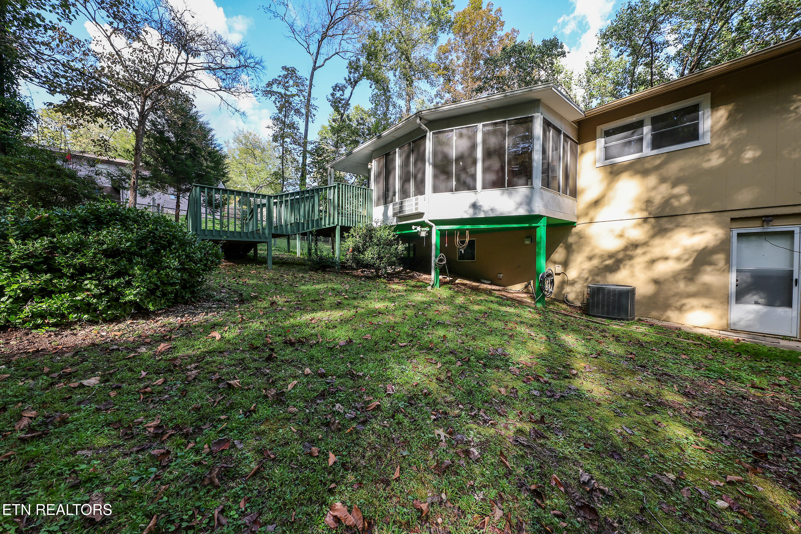 102 Norway Lane Oak Ridge, TN 37830 - Photo 37 of 40 42N179A4531 copy