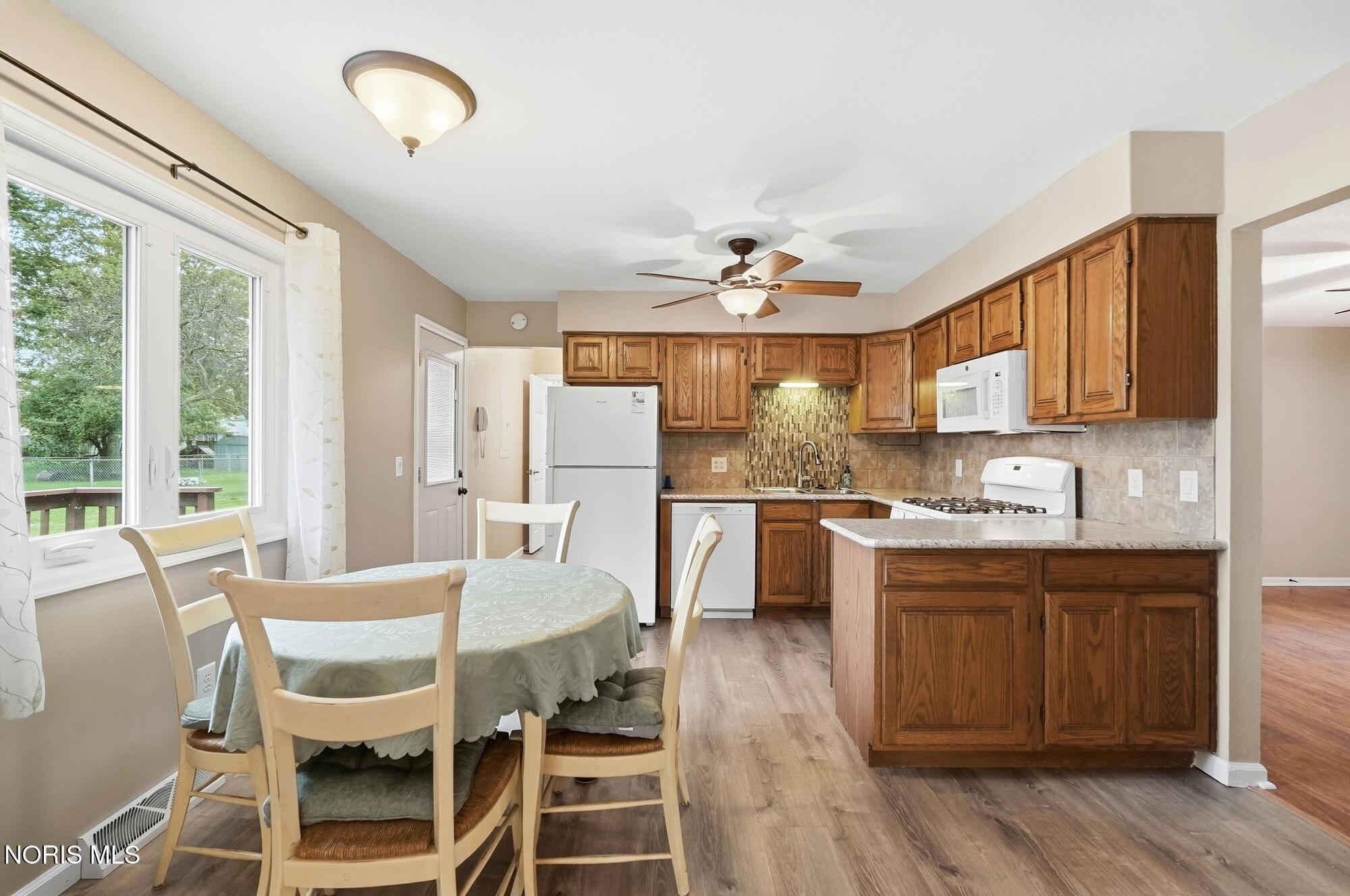 1744 Cass Road Maumee, OH 43537 - Photo 11 of 47 Gallery Image 11