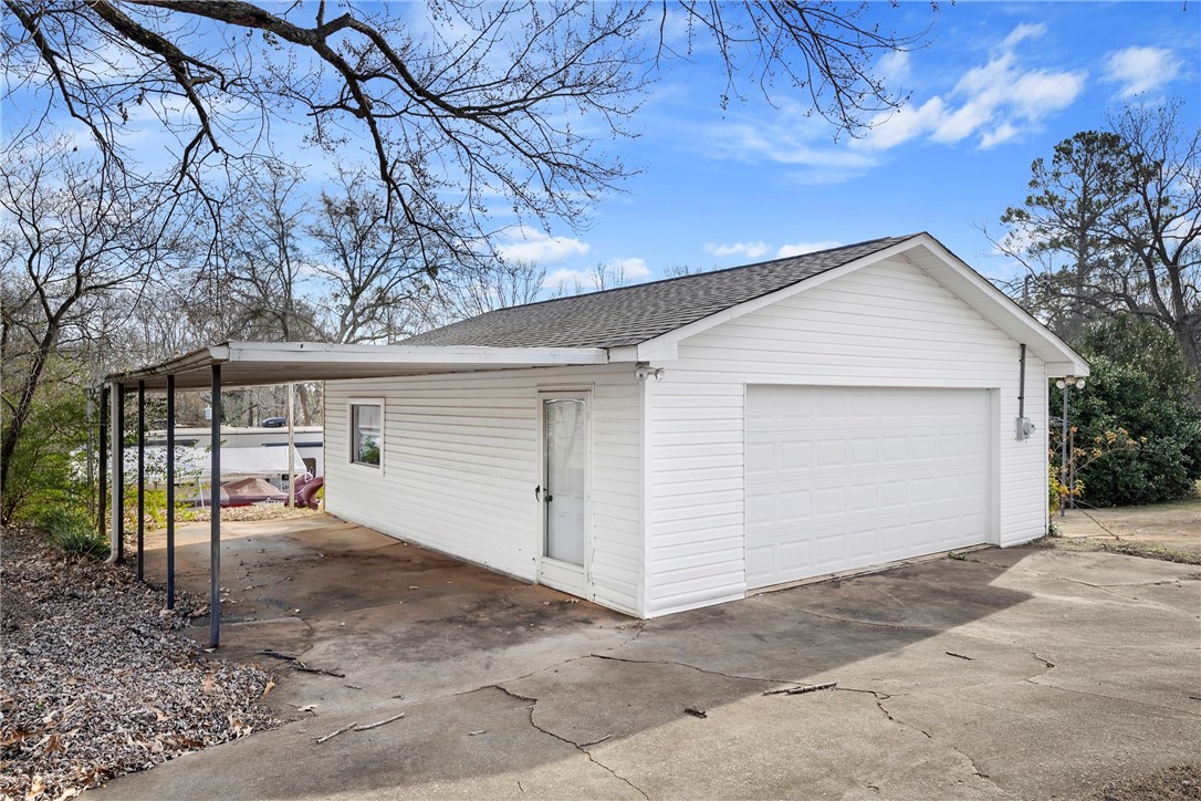 216 Wilson Road Greer, SC 29650 - Photo 4 of 36