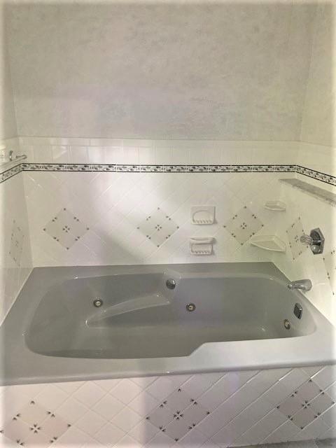 55 Lobstertail Road Big Pine Key, FL 33043 - Photo 13 of 25 Relaxing Jacuzzi Tubs